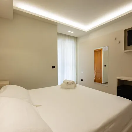 Twins Hotel 3*